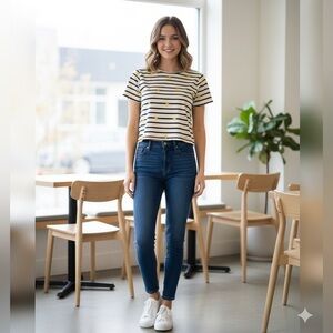 Madewell Womens XXS Black Striped Cropped T Shirt Embroidered Yellow Sun 2XS Top
